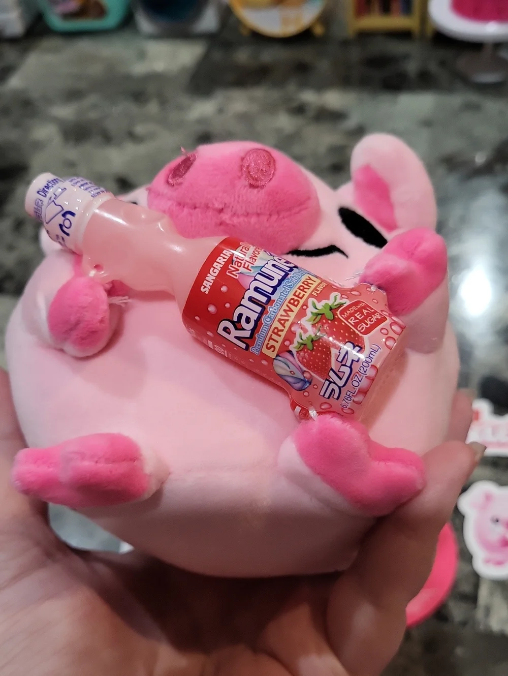 Zuru Snackles Piggy Anna